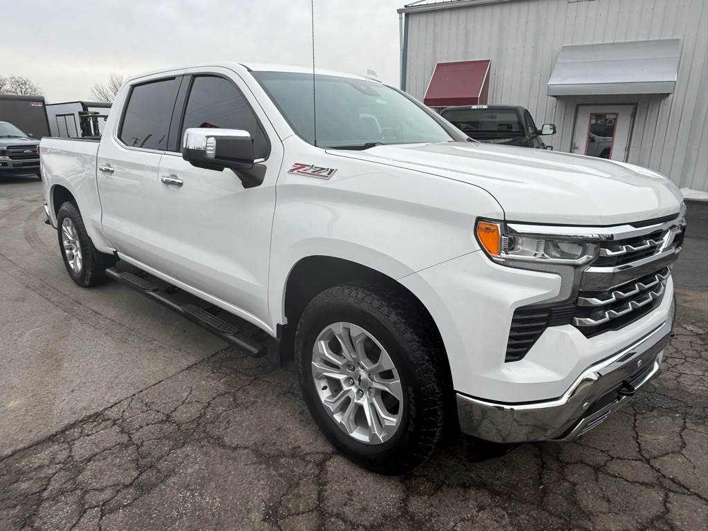 2023 Chevrolet Silverado 1500 Image 3