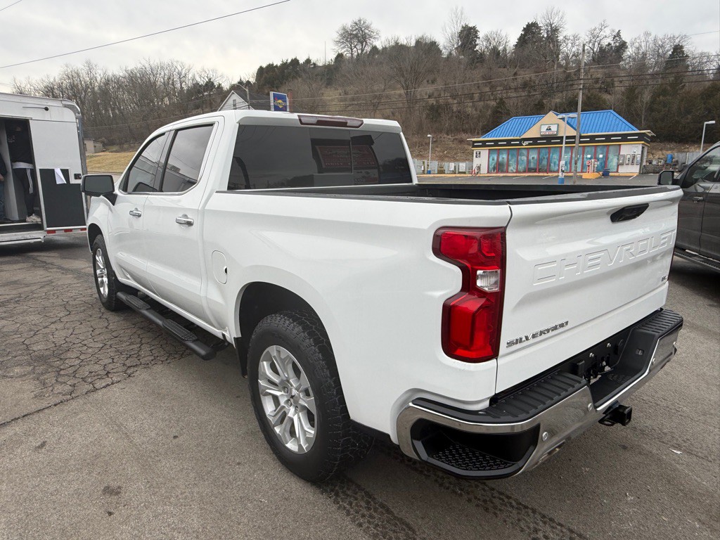 2023 Chevrolet Silverado 1500 Image 6