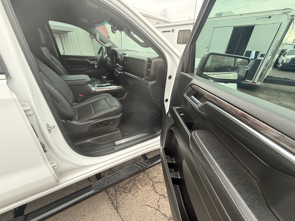 2023 Chevrolet Silverado 1500 Image 13