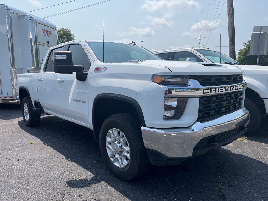 2021 Chevrolet Silverado 1500 Image 3