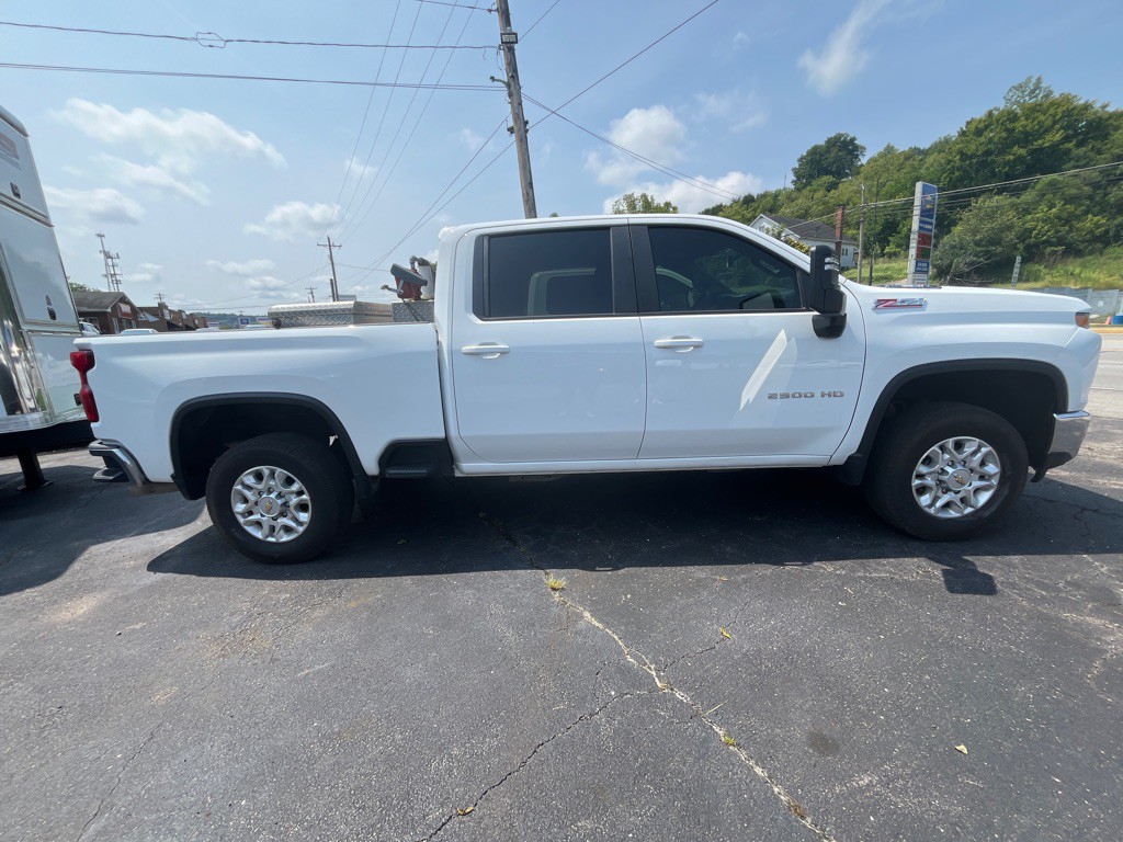 2021 Chevrolet Silverado 1500 Image 4