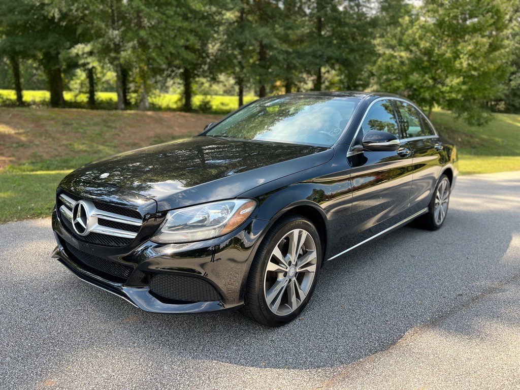 2015 Mercedes-Benz C-Class Image 1