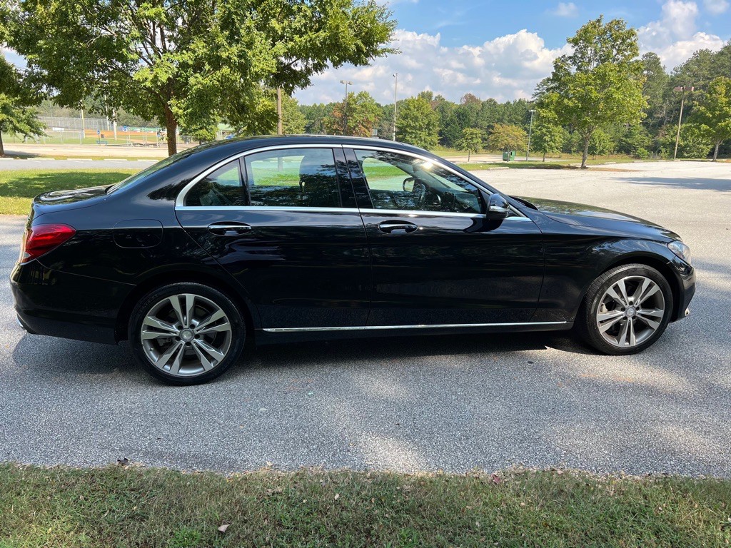 2015 Mercedes-Benz C-Class Image 3