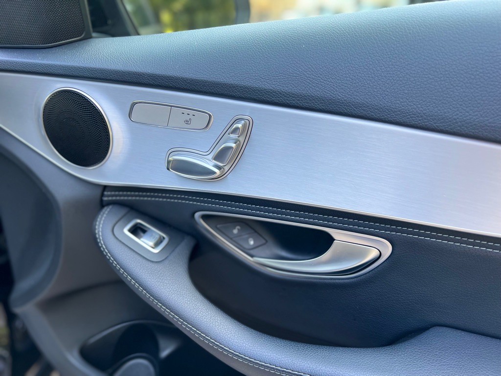 2015 Mercedes-Benz C-Class Image 7