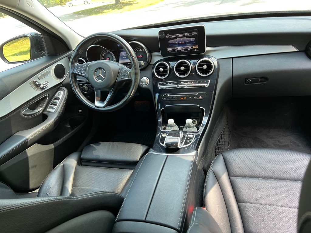 2015 Mercedes-Benz C-Class Image 8