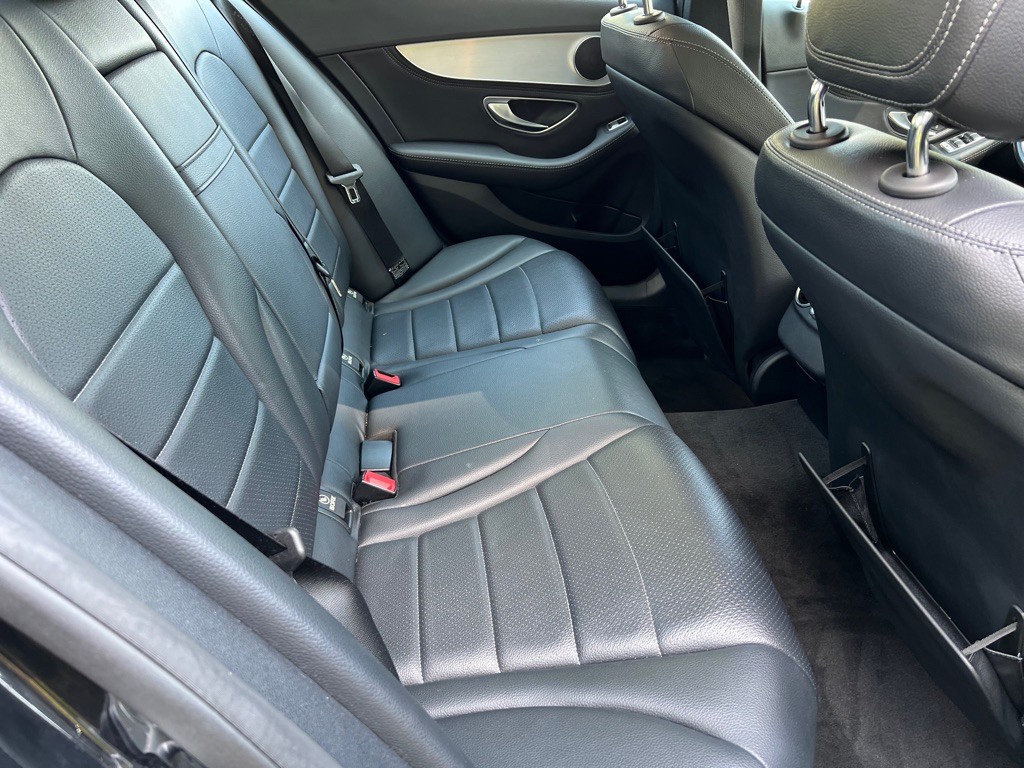 2015 Mercedes-Benz C-Class Image 10