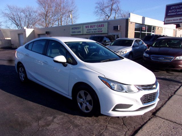 2017 Chevrolet Cruze Image 1