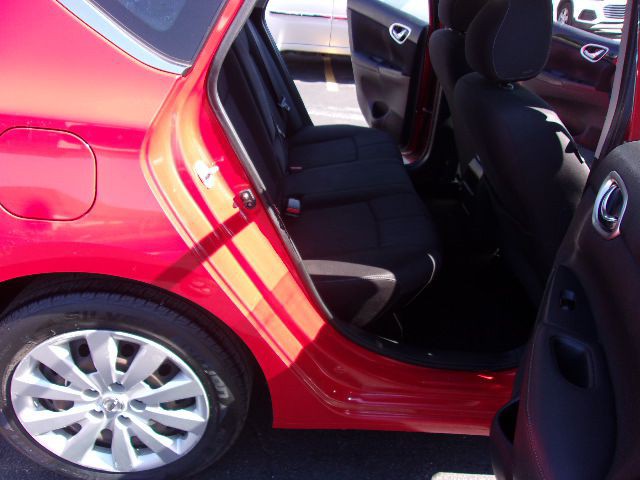 2017 Nissan Sentra Image 12