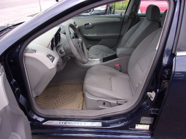 2008 Chevrolet Malibu Image 10