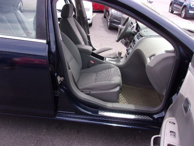 2008 Chevrolet Malibu Image 12