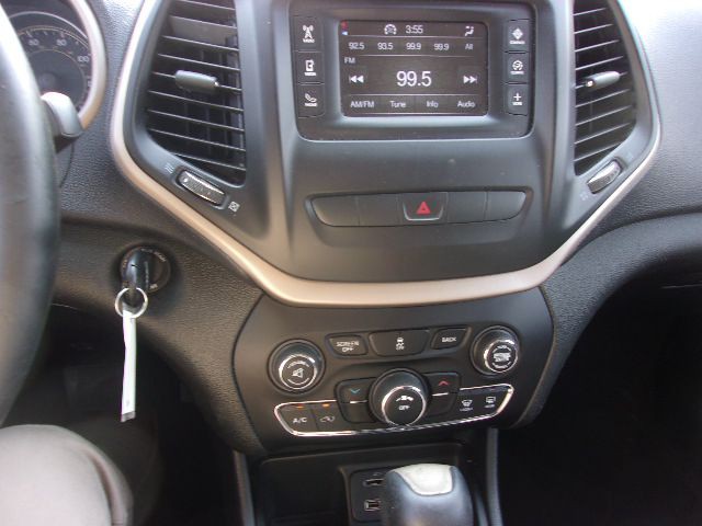 2015 Jeep Cherokee Image 15