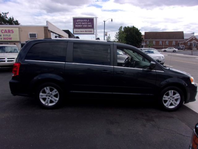 2013 Dodge Grand Caravan Image 2