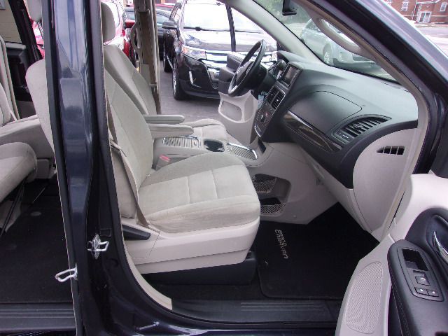 2013 Dodge Grand Caravan Image 11