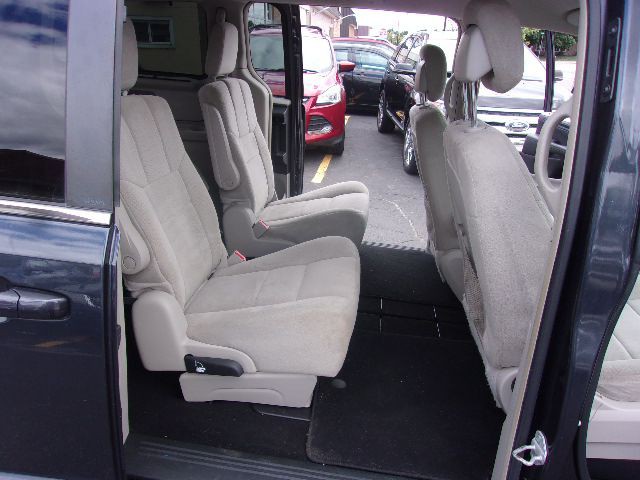 2013 Dodge Grand Caravan Image 12