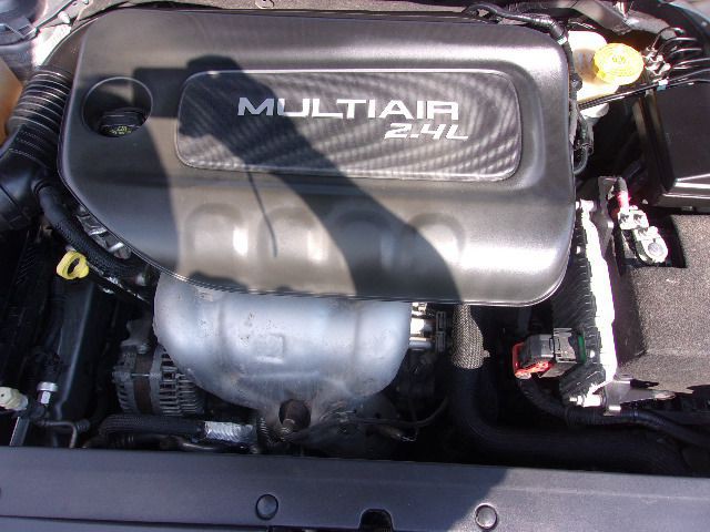 2015 Chrysler 200 Image 8