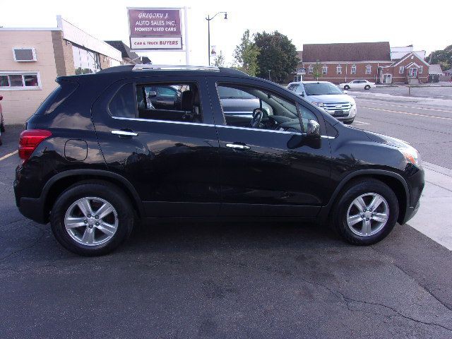2017 Chevrolet Trax Image 2