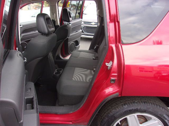 2009 Jeep Compass Image 11
