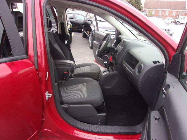 2009 Jeep Compass Image 12