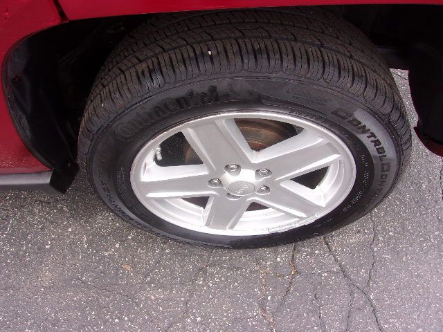 2009 Jeep Compass Image 18