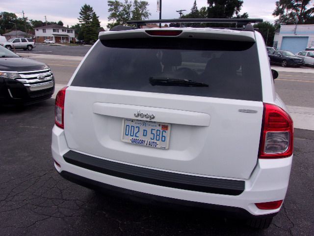 2013 Jeep Compass Image 7