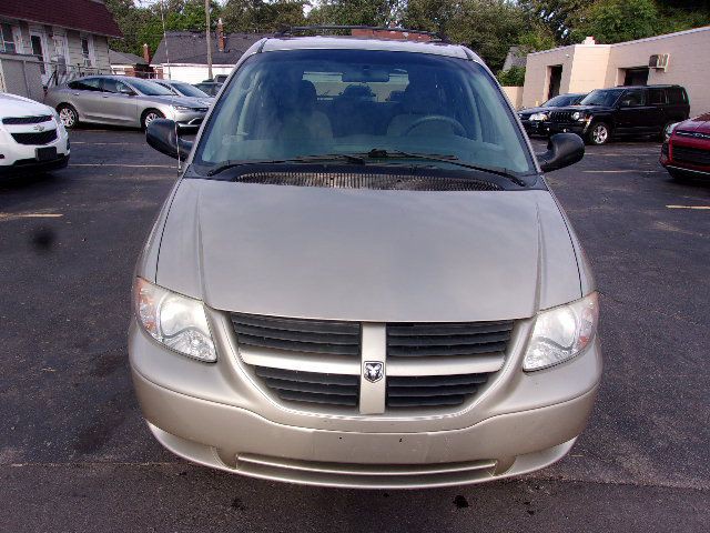 2005 Dodge Grand Caravan Image 4