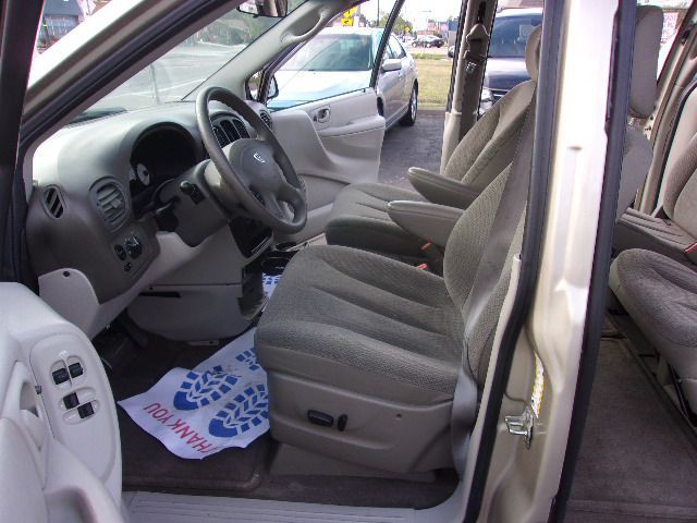 2005 Dodge Grand Caravan Image 10