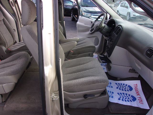 2005 Dodge Grand Caravan Image 12