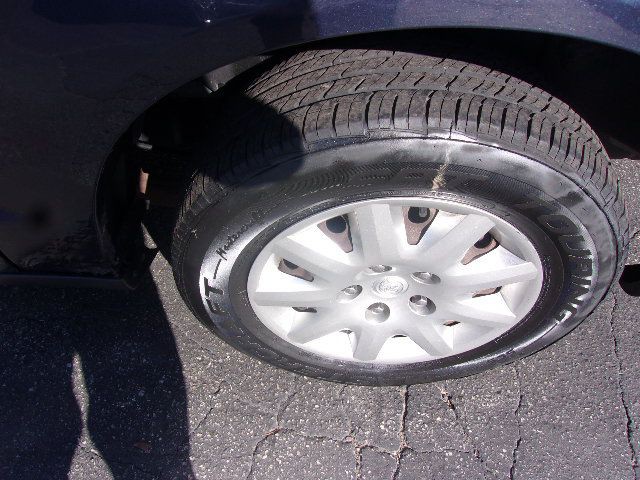 2009 Chrysler Town & Country Image 17