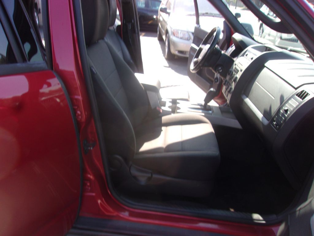 2010 Ford Escape Image 13