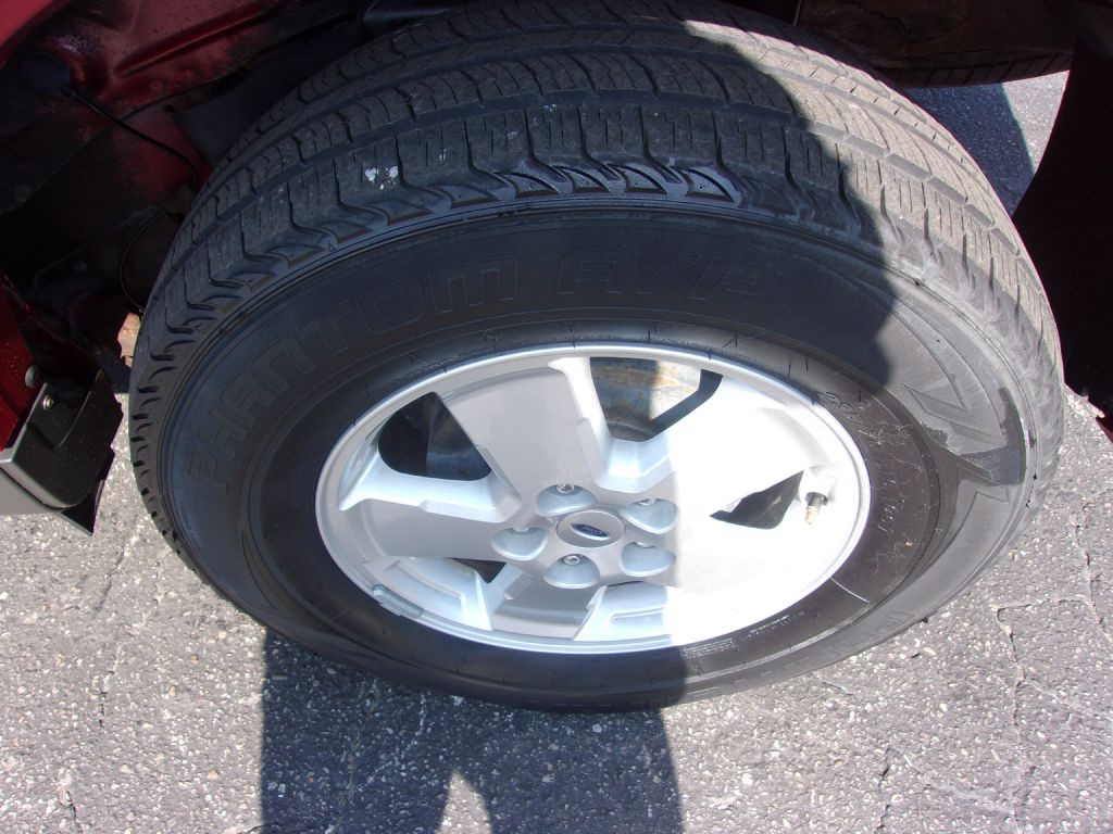 2010 Ford Escape Image 18