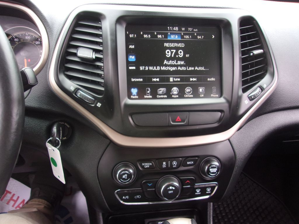 2016 Jeep Cherokee Image 14