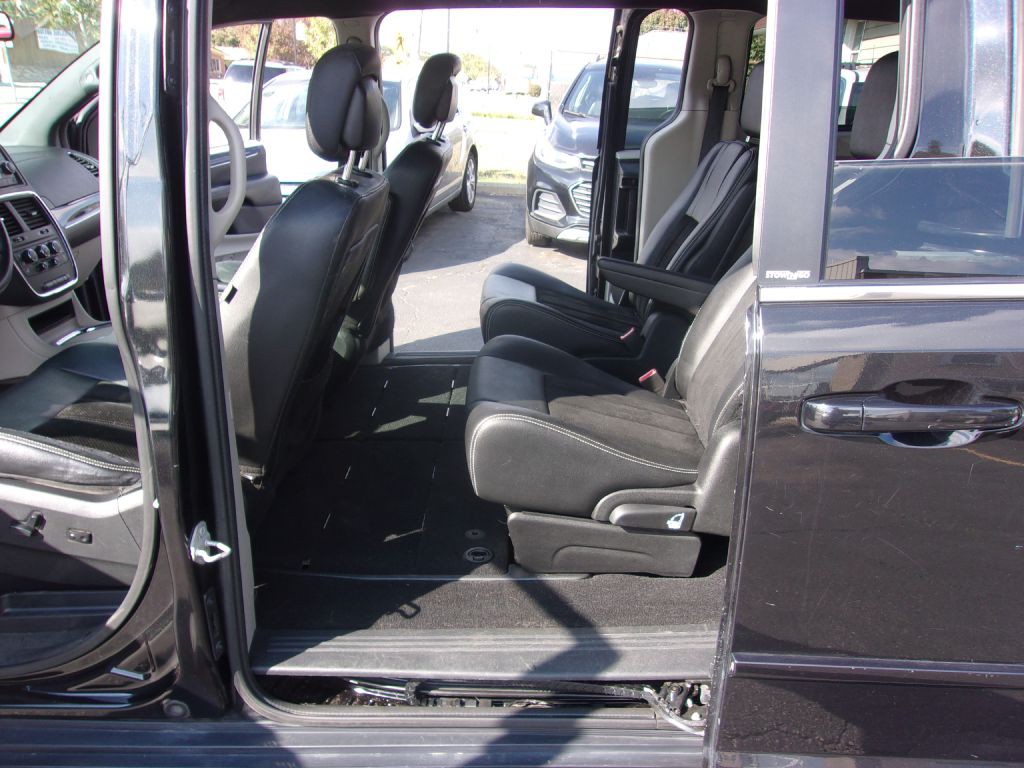 2014 Dodge Grand Caravan Image 11