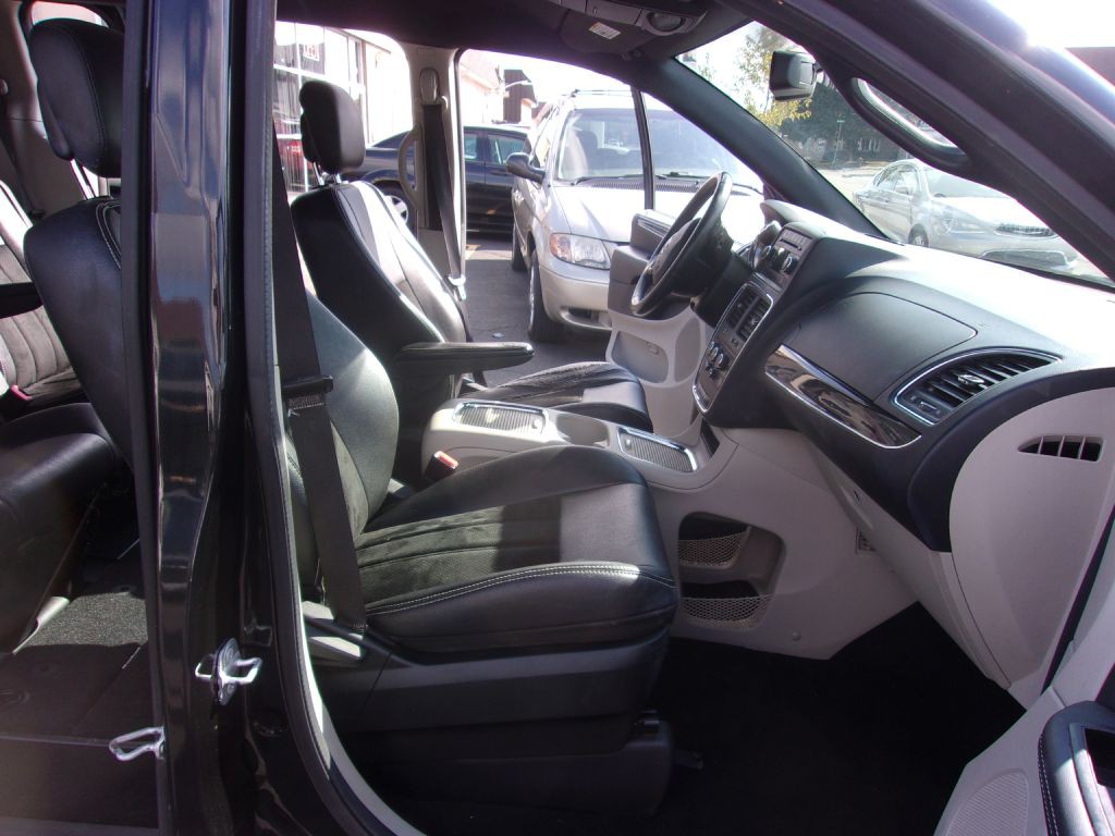 2014 Dodge Grand Caravan Image 12