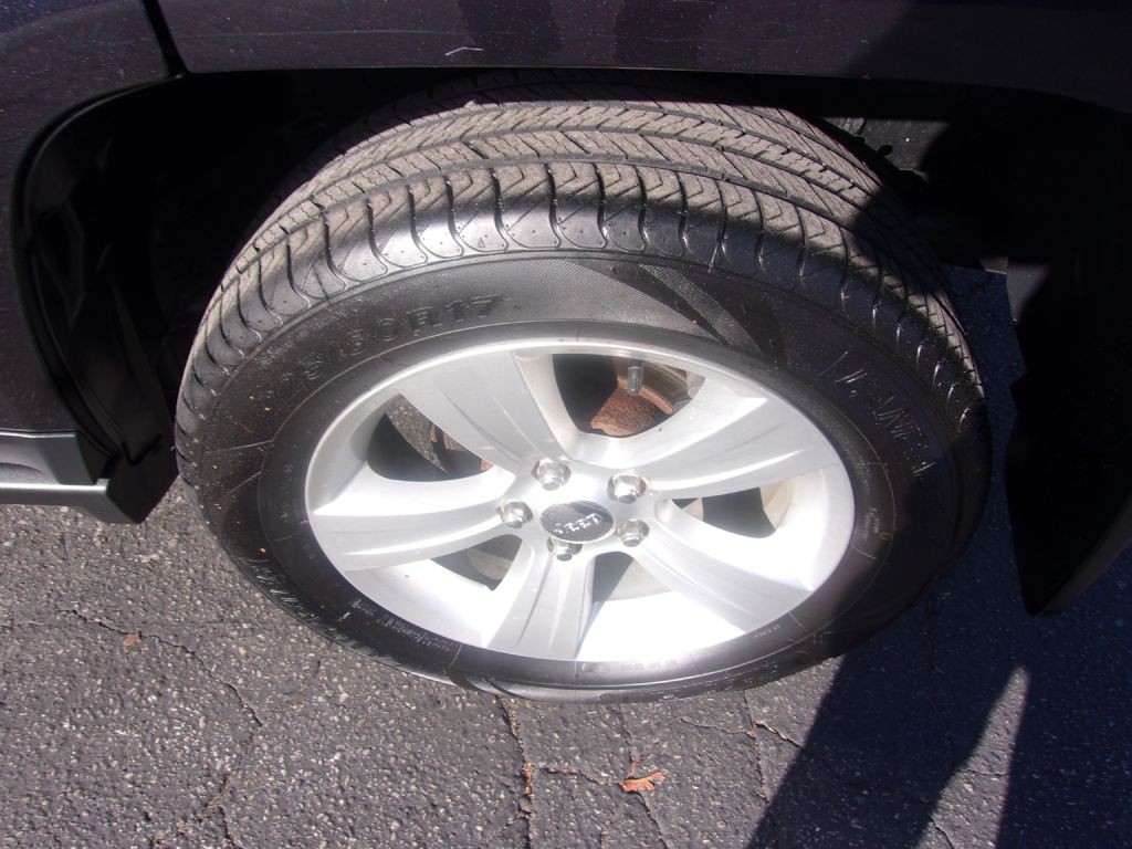 2014 Jeep Compass Image 17