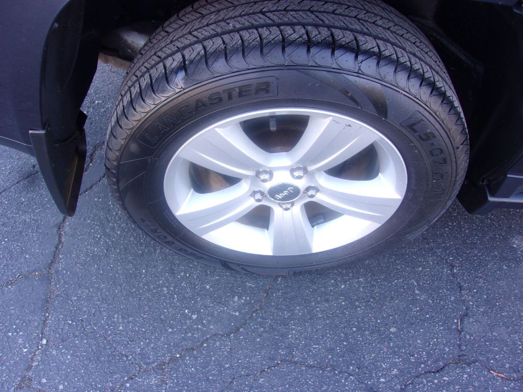 2014 Jeep Compass Image 19