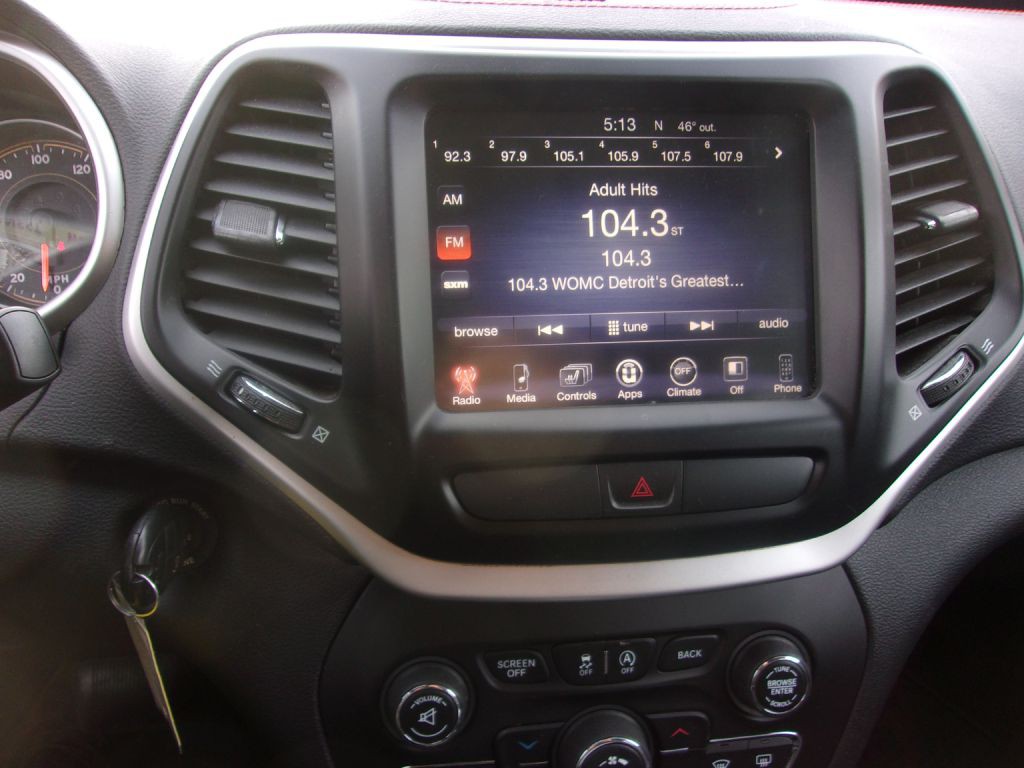 2016 Jeep Cherokee Image 14