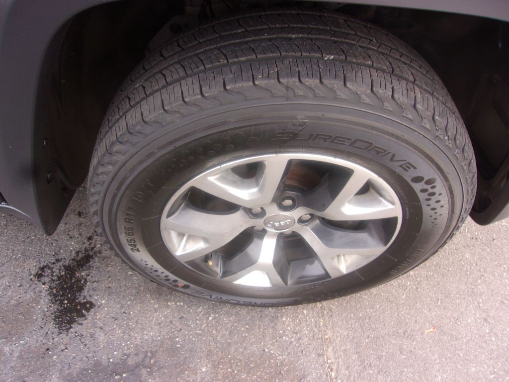 2016 Jeep Cherokee Image 19