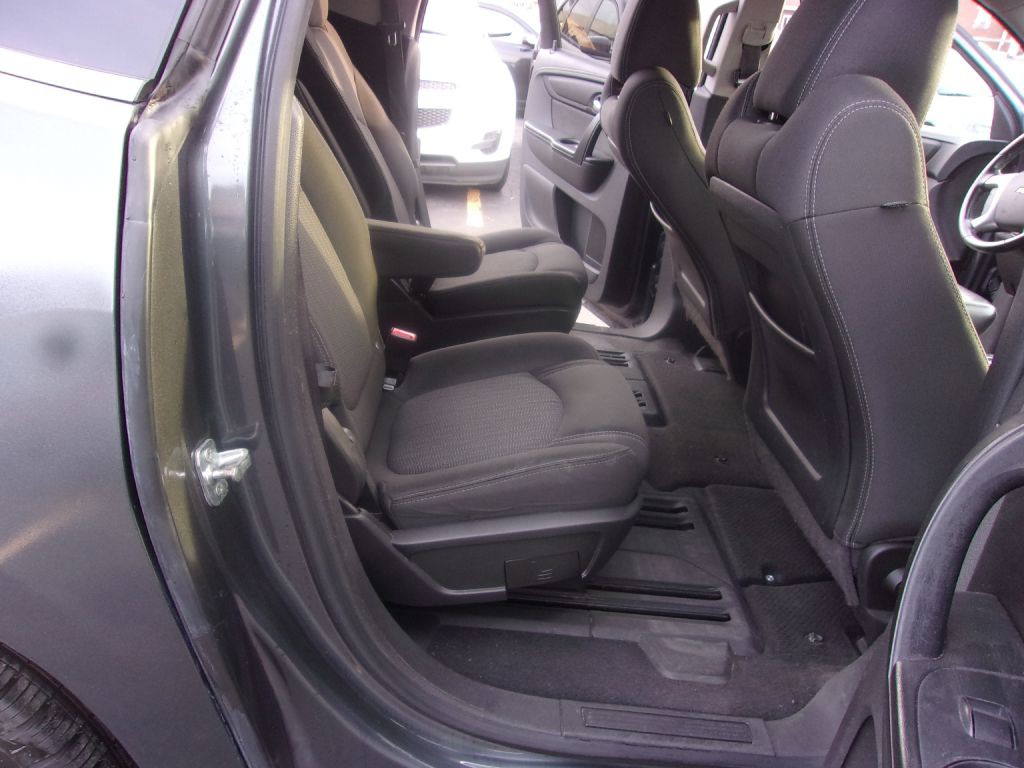2013 Chevrolet Traverse Image 11