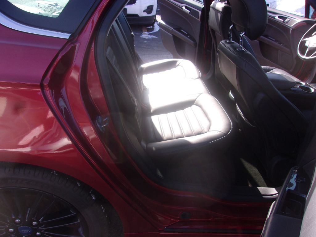 2013 Ford Fusion Image 12