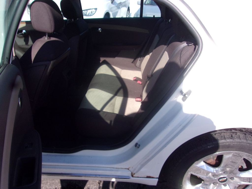 2008 Chevrolet Malibu Image 11