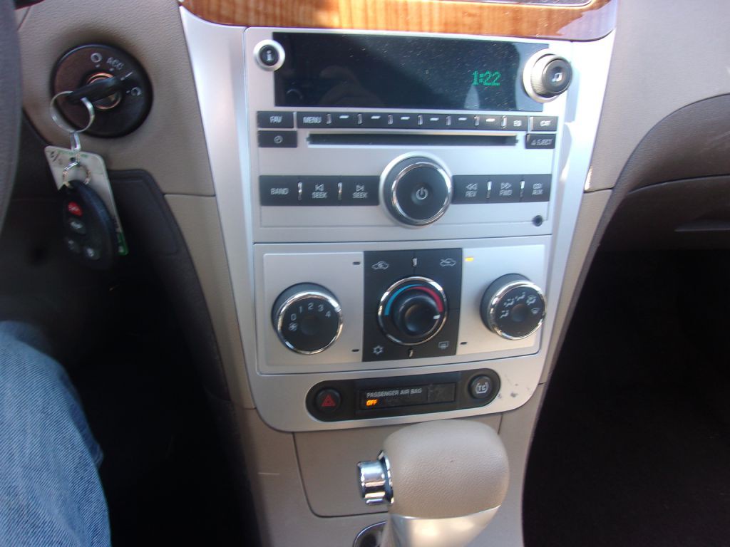 2008 Chevrolet Malibu Image 16