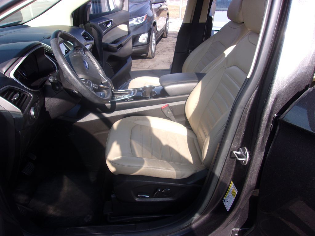 2018 Ford Edge Image 10