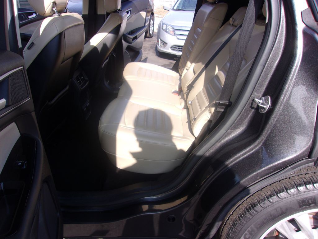 2018 Ford Edge Image 11