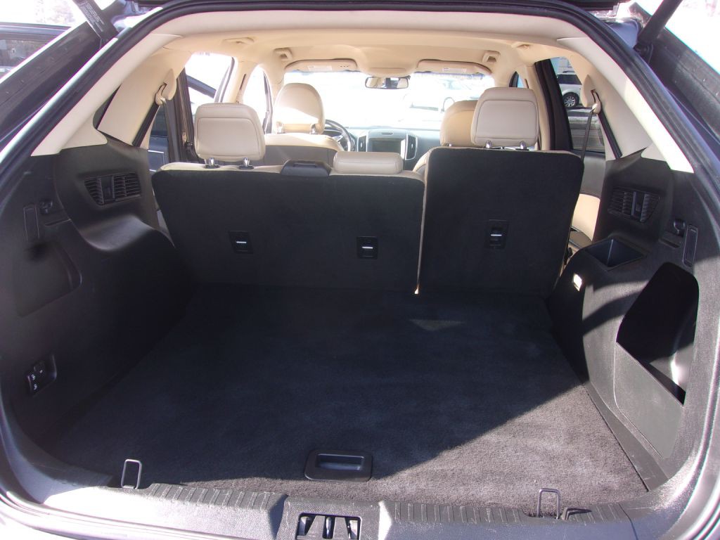 2018 Ford Edge Image 14