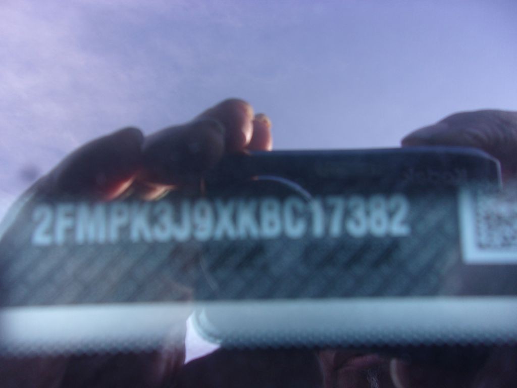 2019 Ford Edge Image 9