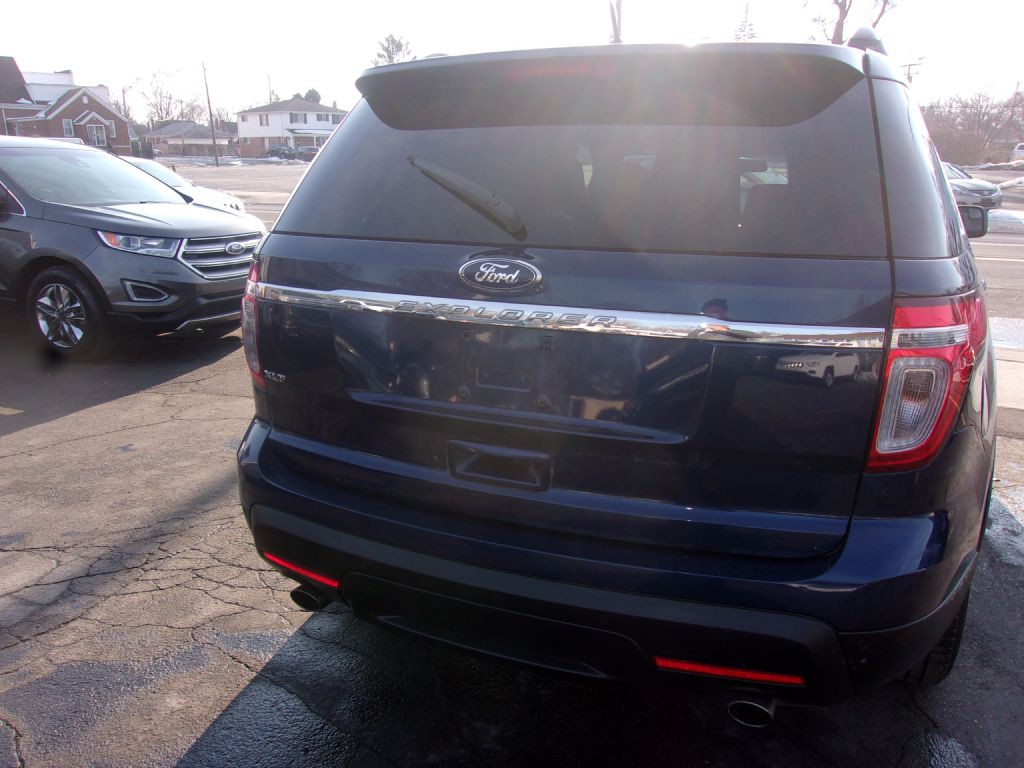 2012 Ford Explorer Image 7