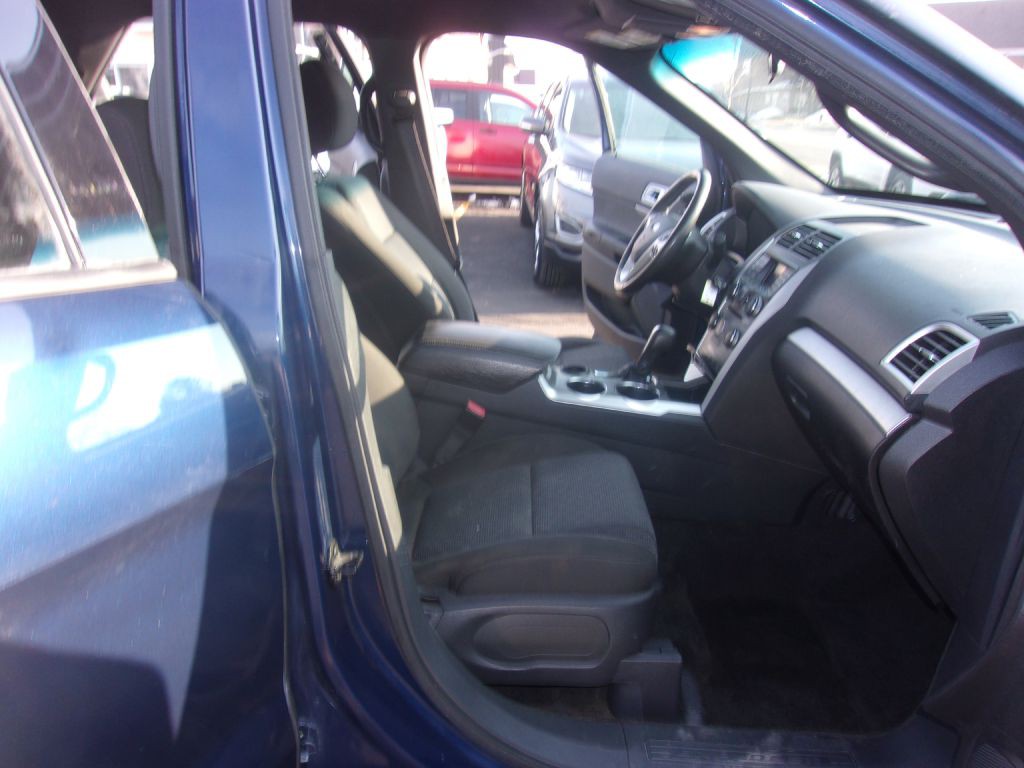 2012 Ford Explorer Image 12