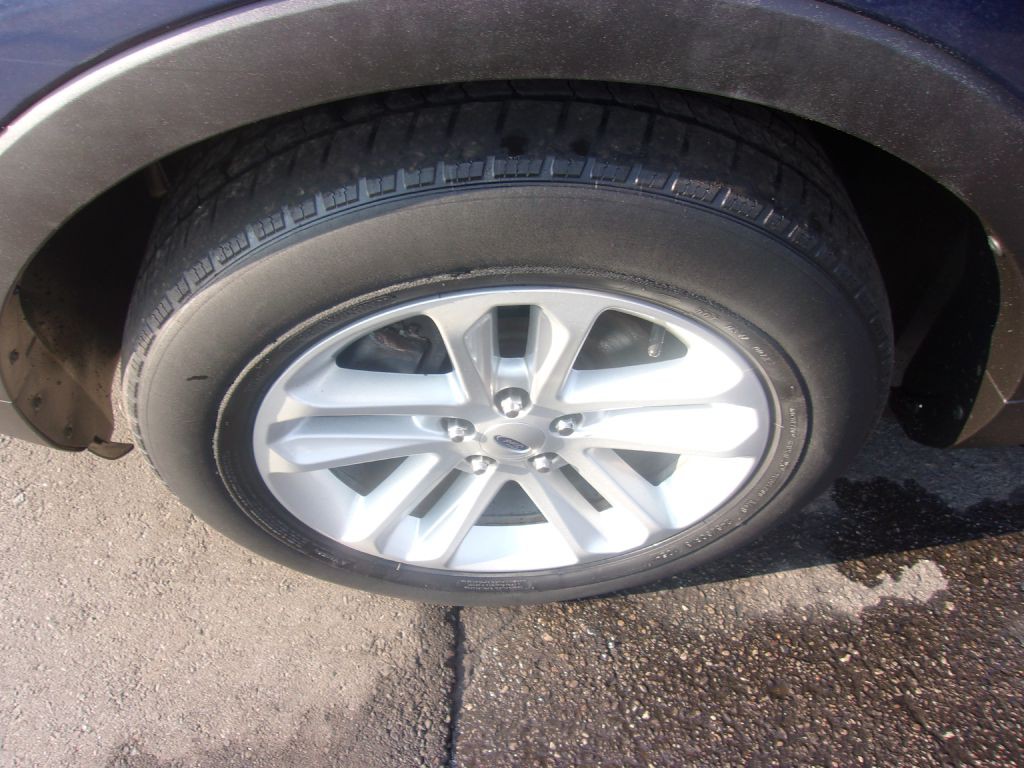 2012 Ford Explorer Image 17