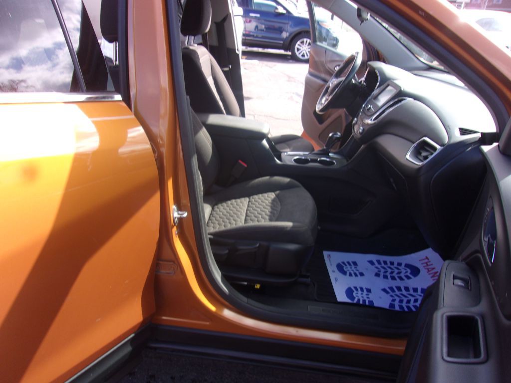 2018 Chevrolet Equinox Image 12