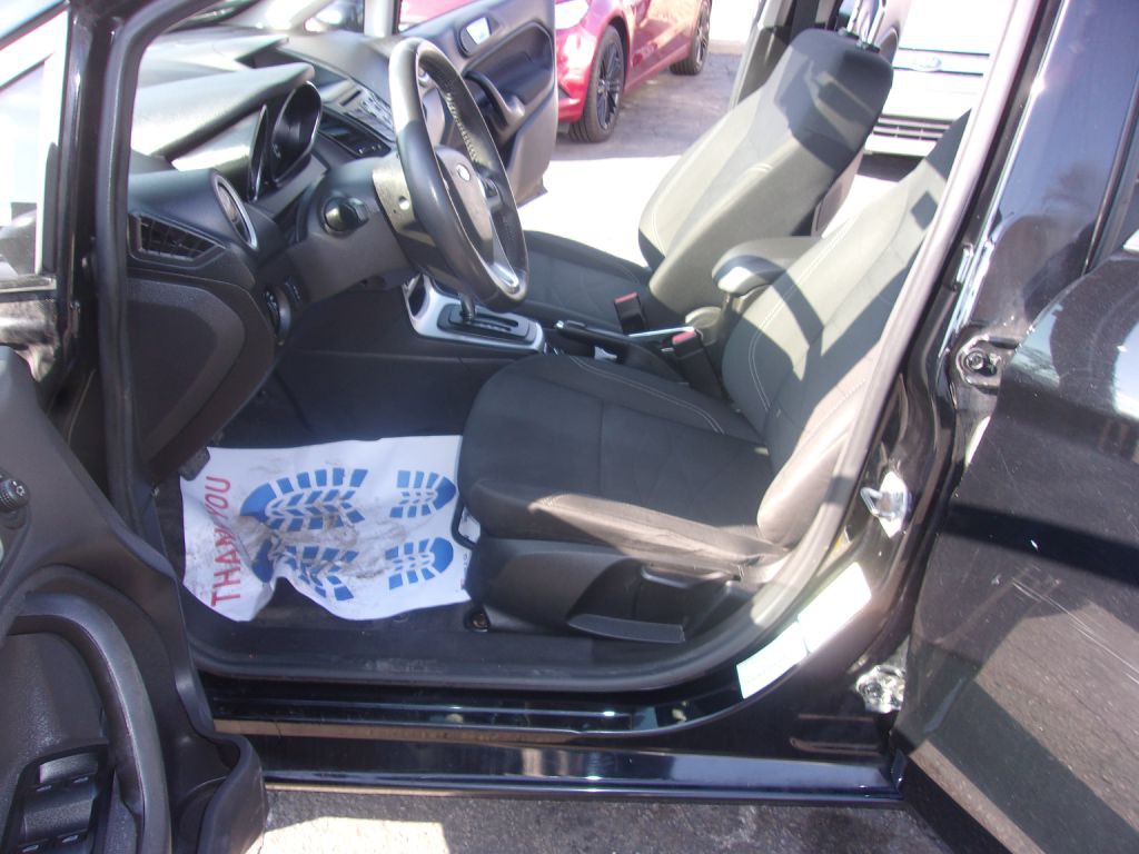 2016 Ford Fiesta Image 10